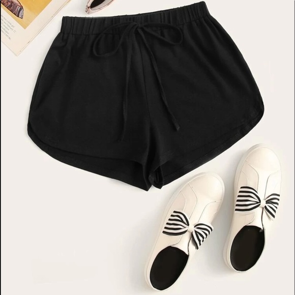 SHEIN Pants - ❤️ High Low Pull On Shorts